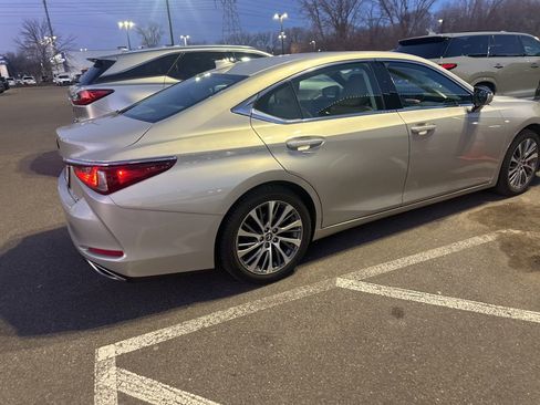 Used 2019 Lexus ES 350 image 21