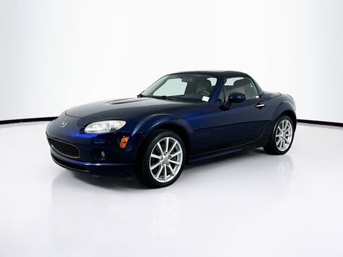 Used 2008 MAZDA MX-5 Miata Grand Touring w/ Appearance Pkg image 3