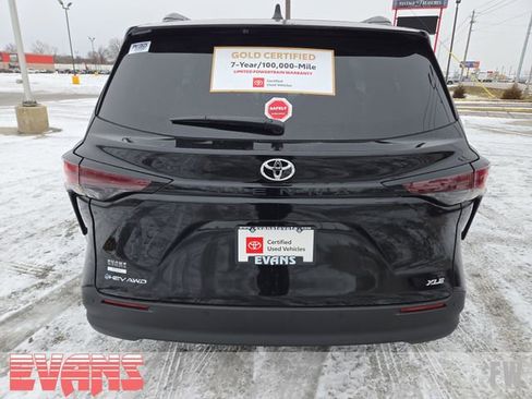 Certified 2026 Toyota Sienna XLE image 30