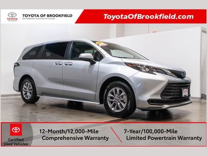Certified 2025 Toyota Sienna LE