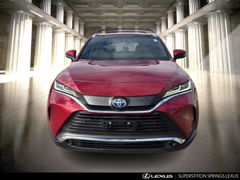 Used 2021 Toyota Venza XLE image 4