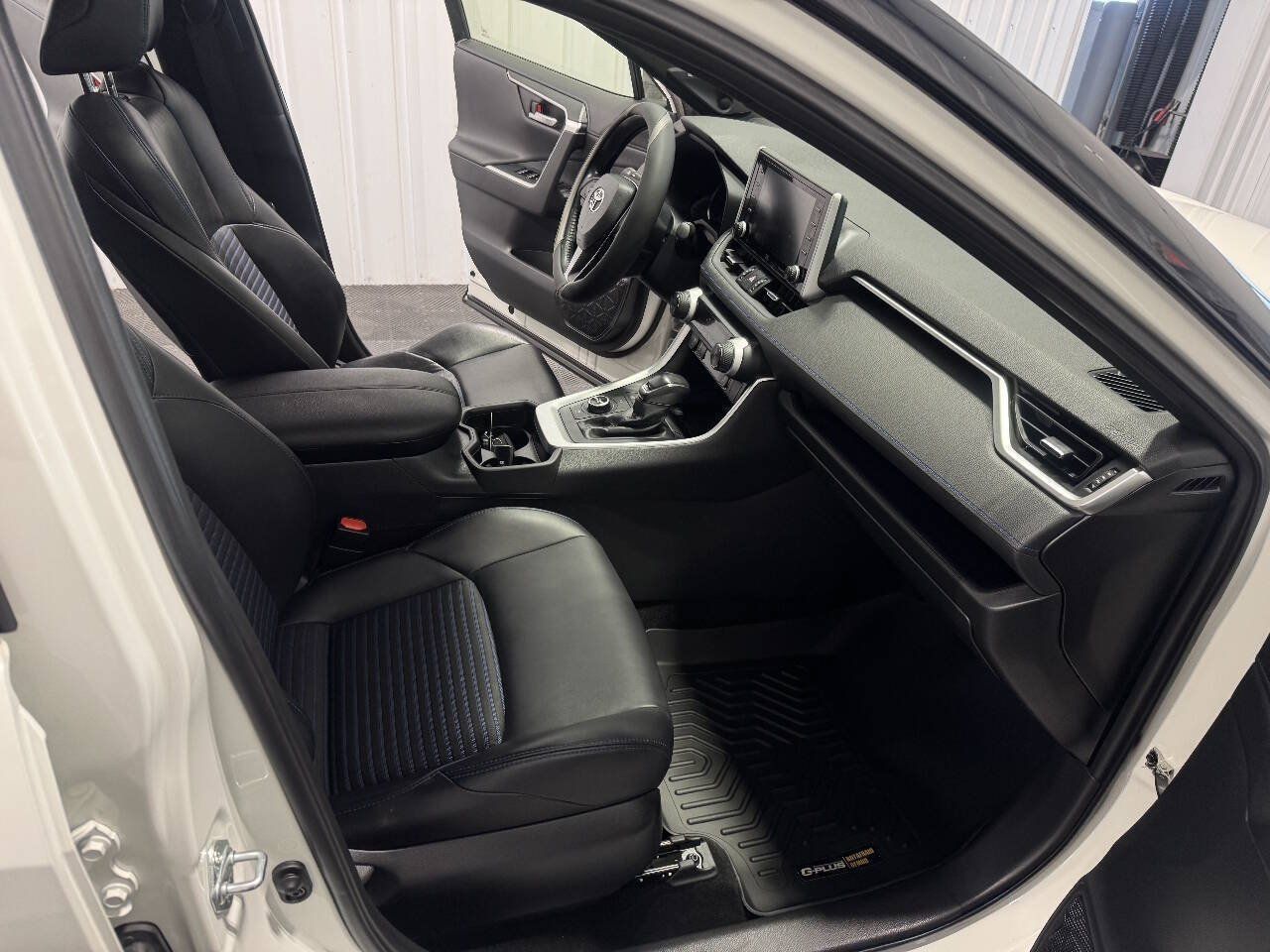 Used 2019 Toyota RAV4 XSE AWD/4WD image 21