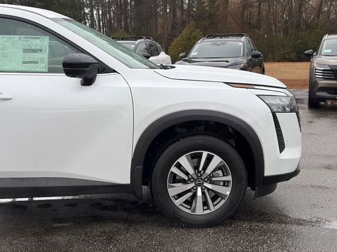 New 2026 Nissan Pathfinder SL image 8