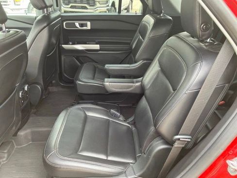 Used 2020 Ford Explorer XLT w/ Equipment Group 202A AWD/4WD image 22