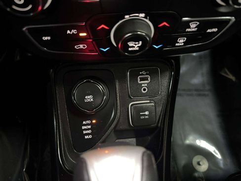Used 2019 Jeep Compass Limited AWD/4WD image 34