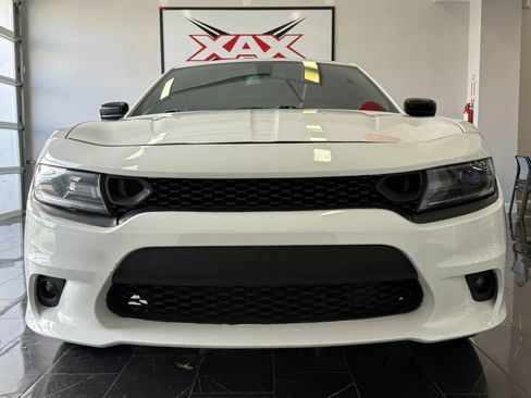 Used 2019 Dodge Charger SXT w/ Plus Group image 2
