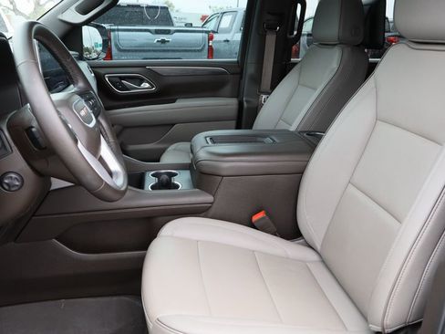 Certified 2024 GMC Yukon XL SLT w/ SLT Premium Package image 23