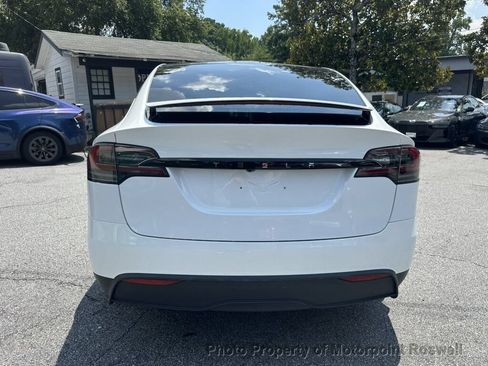Used 2024 Tesla Model X AWD/4WD image 8