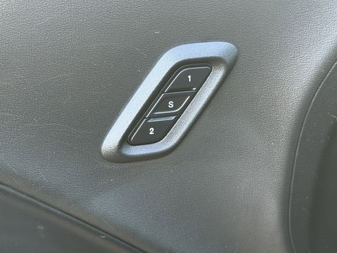 Certified 2022 Dodge Challenger GT w/ Plus Package image 17