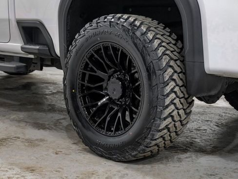 Used 2020 GMC Sierra 2500 AT4 w/ AT4 Premium Package image 65