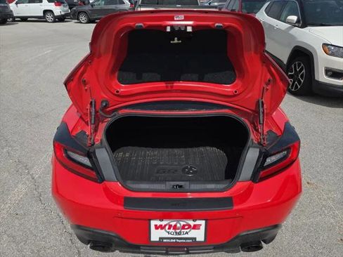 Used 2022 Toyota GR86 w/ ALL Weather Mat Package (TMS) RWD image 11