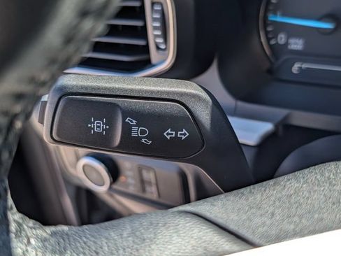 Used 2024 Ford Explorer XLT w/ Equipment Group 202A RWD image 33