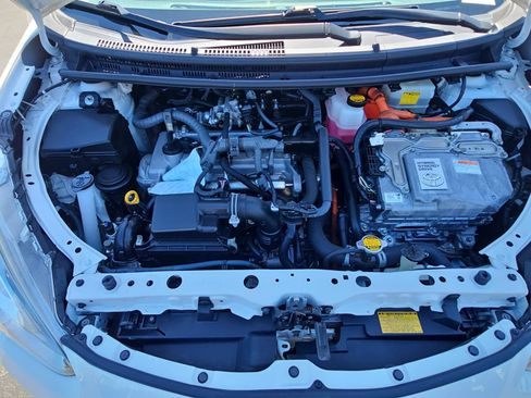 Used 2015 Toyota Prius C Two FWD image 28