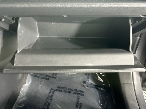 Used 2023 Toyota RAV4 XLE FWD image 32