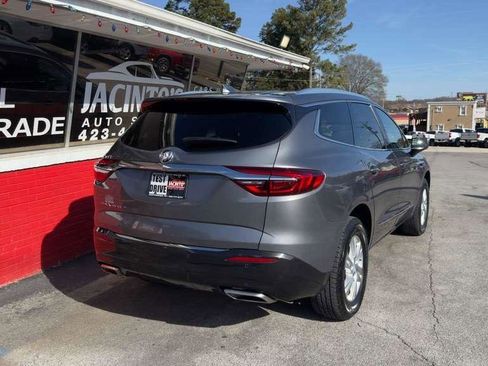 Used 2020 Buick Enclave Essence image 3