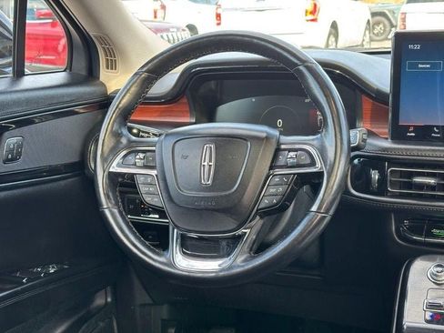 Used 2022 Lincoln Nautilus Reserve image 12