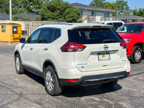 Used 2017 Nissan Rogue SV AWD/4WD image 6