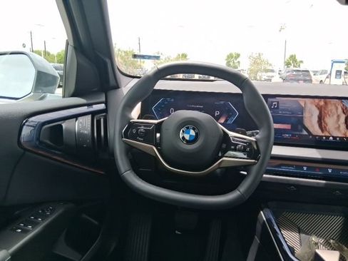 Used 2025 BMW X3 xDrive30i w/ Convenience Package AWD/4WD image 9