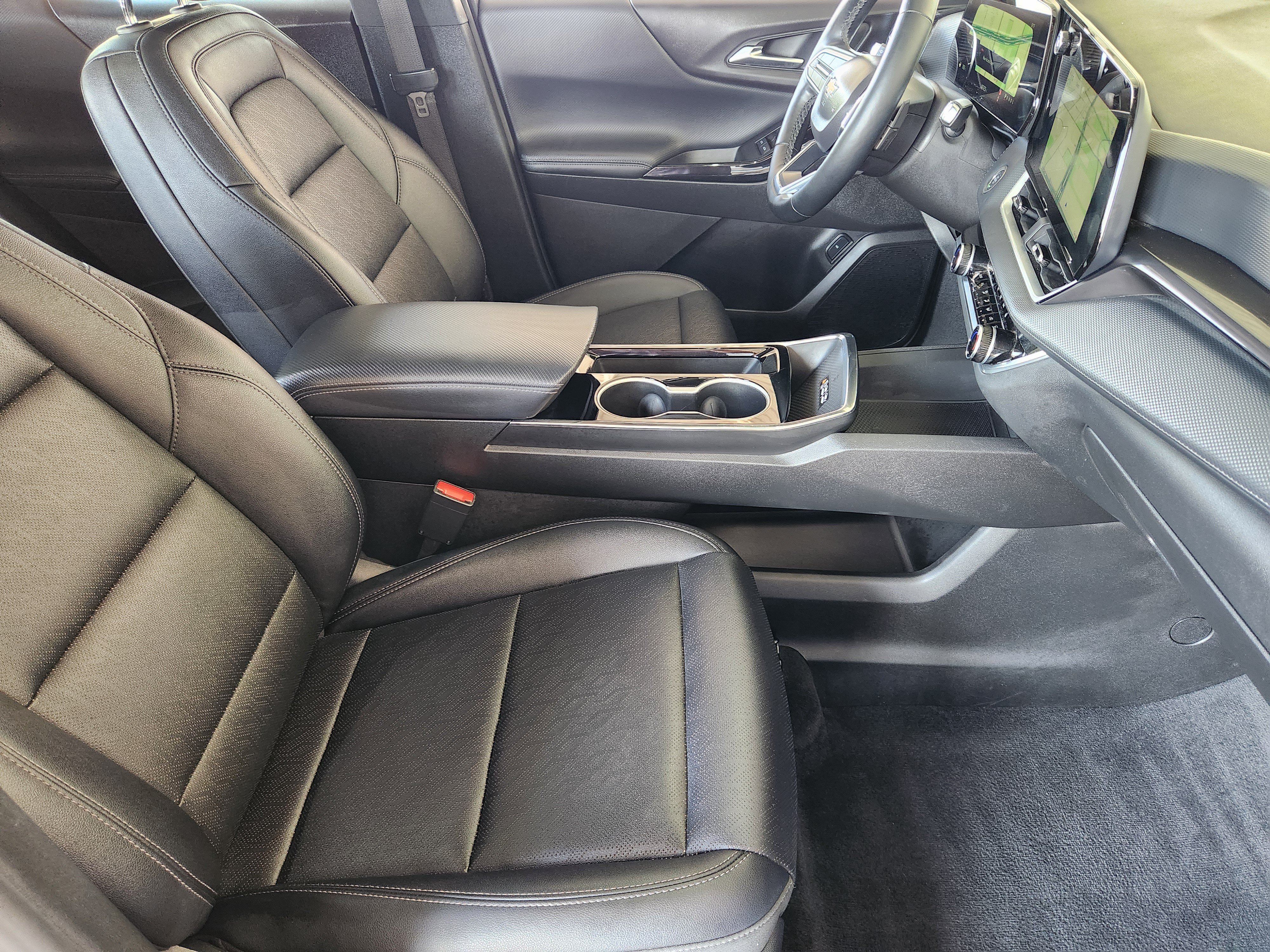 Used 2025 Chevrolet Equinox LT w/ Convenience Package II FWD image 15