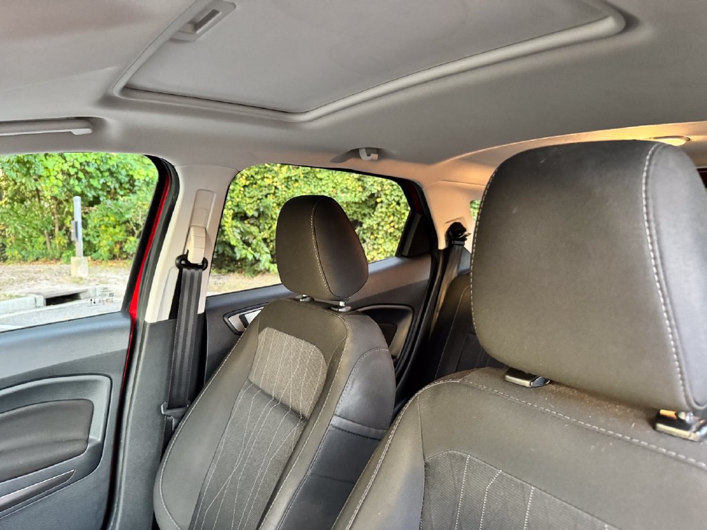 Used 2021 Ford EcoSport SE FWD image 17