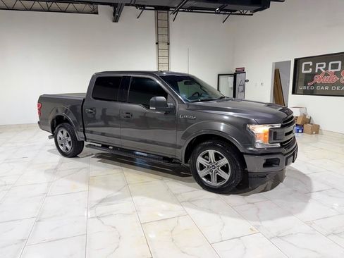 Used 2018 Ford F150 XLT w/ Equipment Group 302A Luxury RWD image 3
