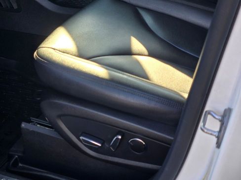 Certified 2022 Lincoln Nautilus AWD w/ Premium Package image 22