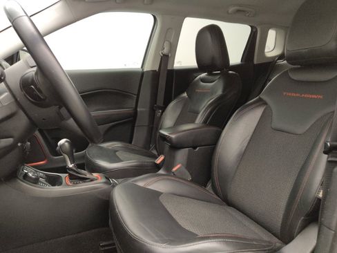 Used 2019 Jeep Compass Trailhawk AWD/4WD image 17