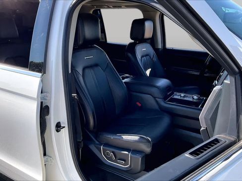 Used 2021 Ford Expedition Platinum AWD/4WD image 9