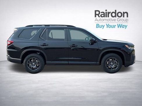 Used 2026 Honda Pilot TrailSport image 8