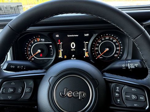 New 2026 Jeep Gladiator Sport image 17