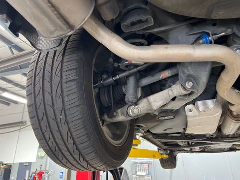 Used 2003 Ford Thunderbird image 52