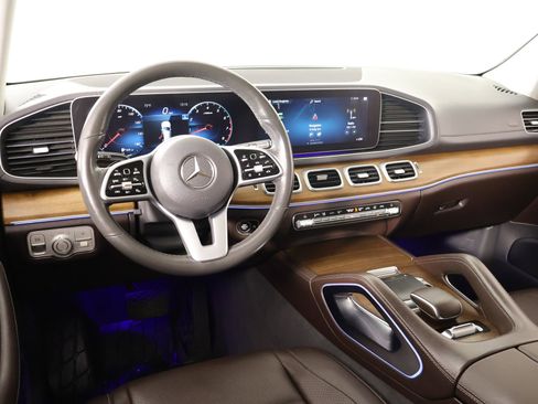 Used 2020 Mercedes-Benz GLS 450 4MATIC image 2