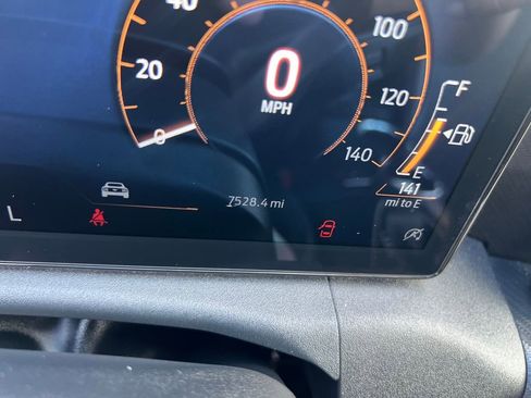 Used 2024 Ford Mustang Convertible image 17