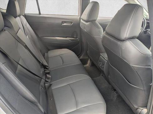 Used 2022 Toyota Corolla Cross XLE image 21