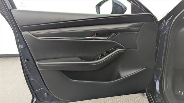 Used 2025 MAZDA MAZDA3 s FWD image 13