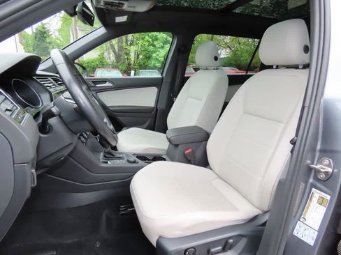 Used 2021 Volkswagen Tiguan SE R-Line AWD/4WD image 13