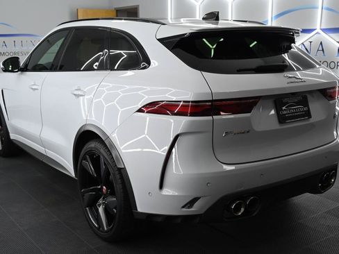 Used 2021 Jaguar F-PACE SVR AWD/4WD image 2