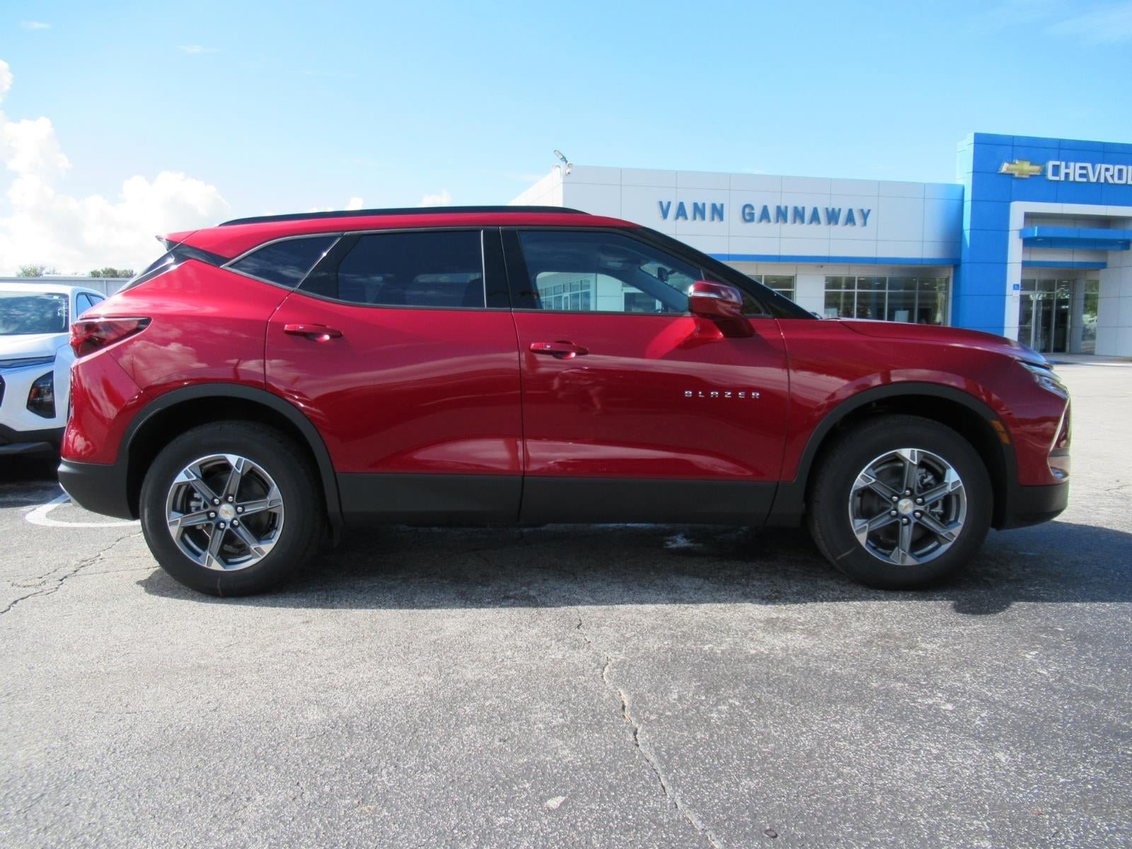 New 2026 Chevrolet Blazer LT w/ Sound & Technology Package FWD image 4