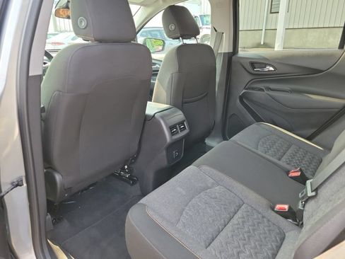Used 2024 Chevrolet Equinox LT AWD/4WD image 16