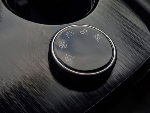 Used 2022 Nissan Rogue SV image 23