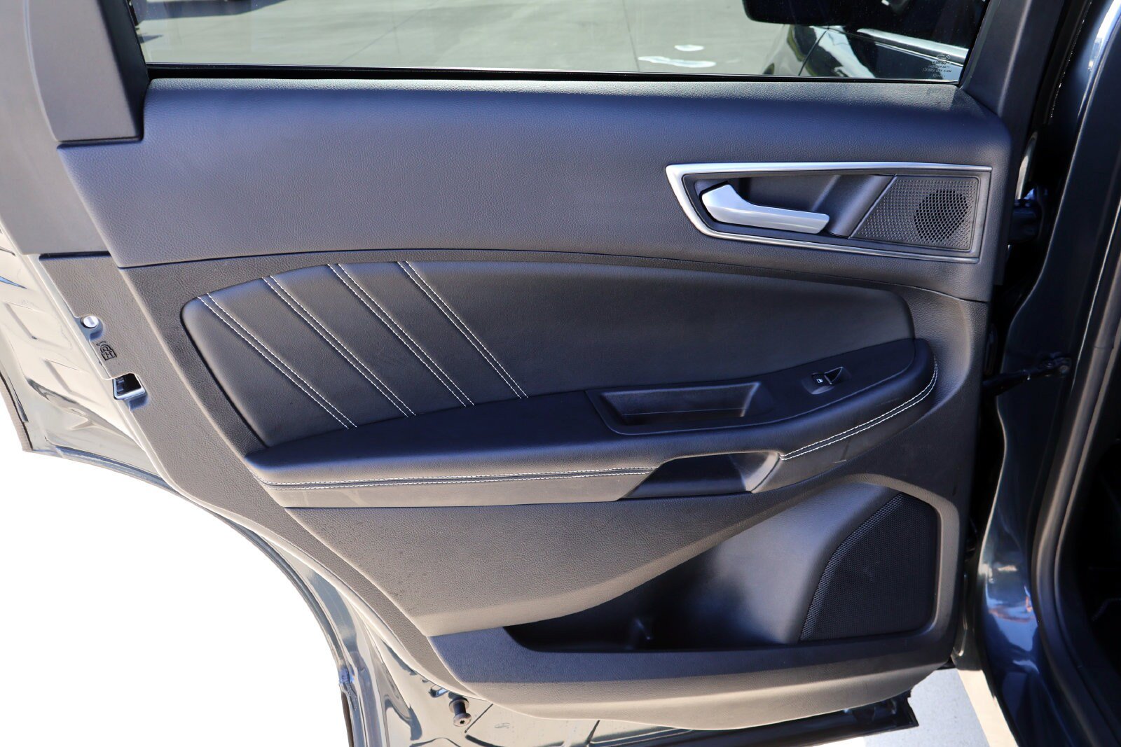 Used 2022 Ford Edge ST w/ Equipment Group 401A AWD/4WD image 18