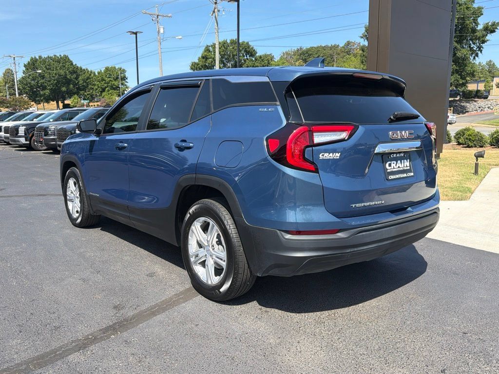 Used 2024 GMC Terrain SLE FWD image 6