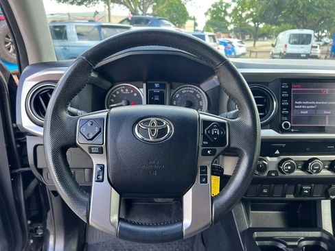 Used 2022 Toyota Tacoma SR5 w/ SR5 Appearance Package (SM) AWD/4WD image 37
