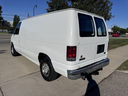 Used 2002 Ford E-250 and Econoline 250 image 8