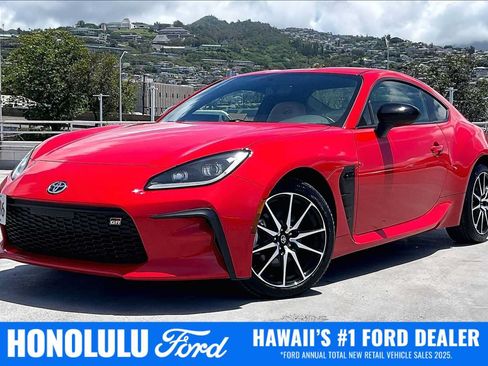 Used 2025 Toyota GR86 w/ ALL Weather Mat Package (TMS) RWD image 1