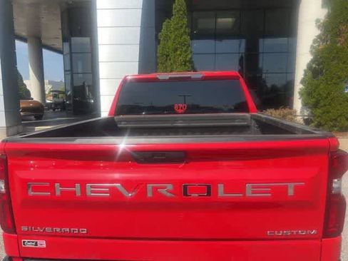 Used 2021 Chevrolet Silverado 1500 Custom image 3