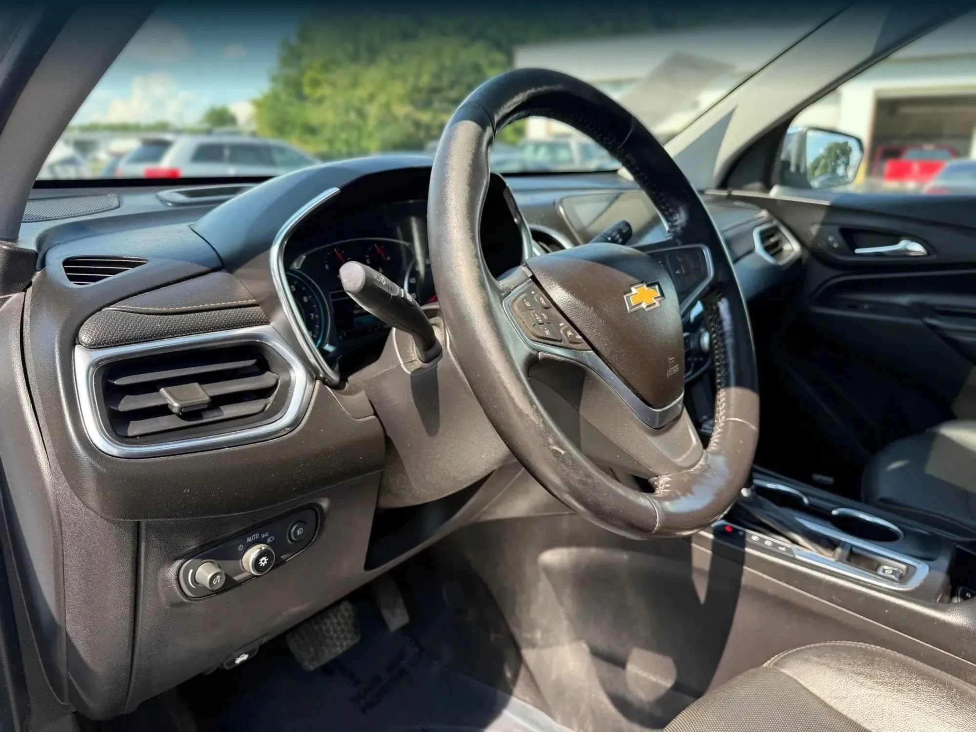 Used 2018 Chevrolet Equinox Premier w/ Premier True North Edition AWD/4WD image 17