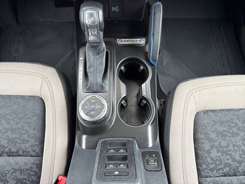 Used 2023 Ford Bronco Wildtrak image 15