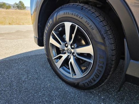 Used 2018 Toyota RAV4 LE w/ All Weather Liner Package AWD/4WD image 13