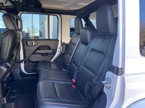 Used 2021 Jeep Wrangler Unlimited Sahara image 34
